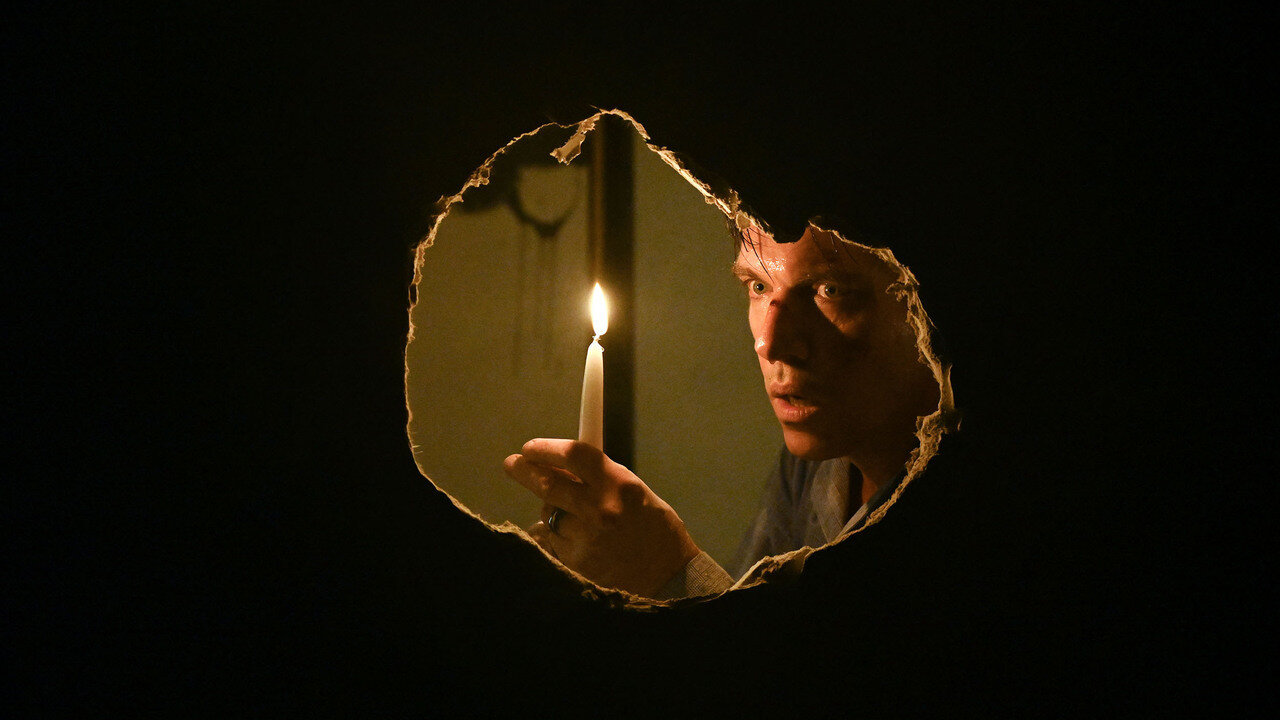 L'OMBRE DU PASSÉ