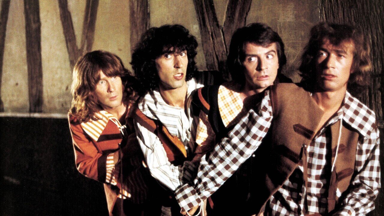 LES QUATRE CHARLOTS MOUSQUETAIRES